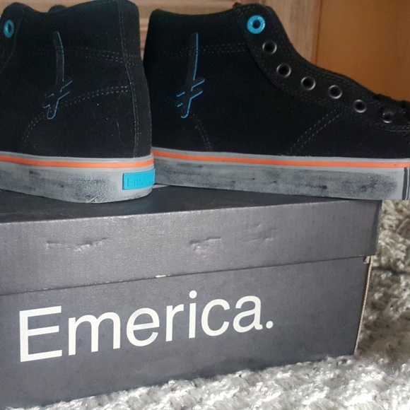 Size 8 Emerica Death Wish Shoes - Picture 2 of 5